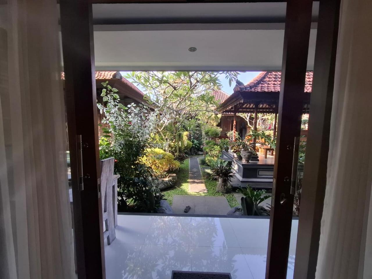 Nang Ade House Hotel Ubud  Exterior photo