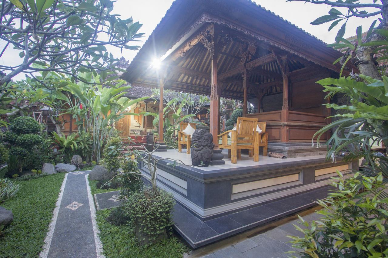 Nang Ade House Hotel Ubud  Exterior photo