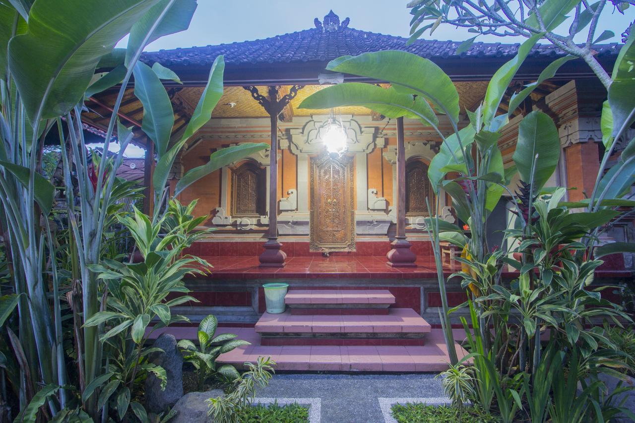 Nang Ade House Hotel Ubud  Exterior photo